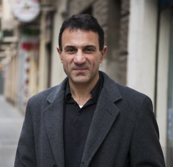 Costas E1777039858571